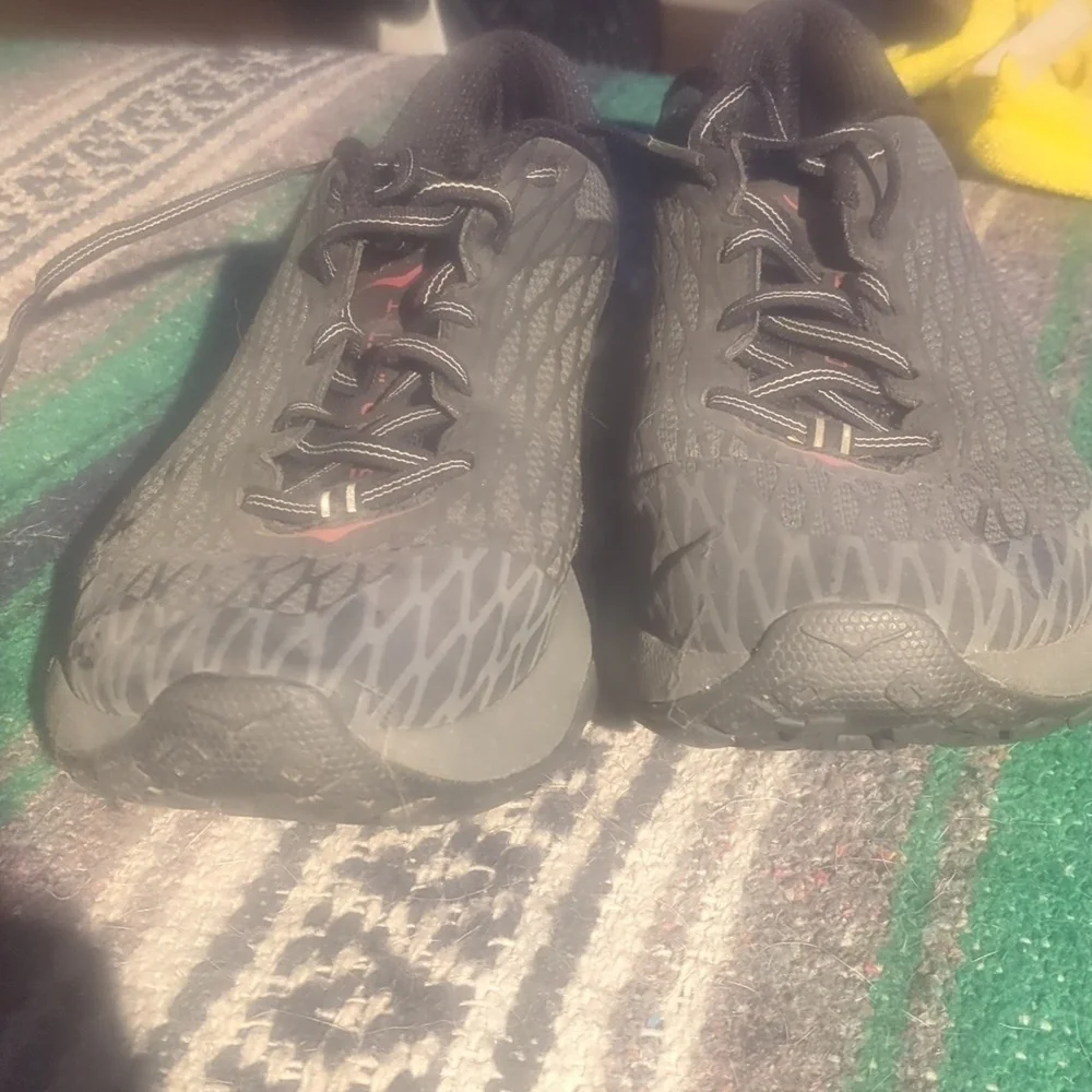 Black and Gray Athletic Shoes. Hoka one one Speed Instinct - Picture 1 of 3